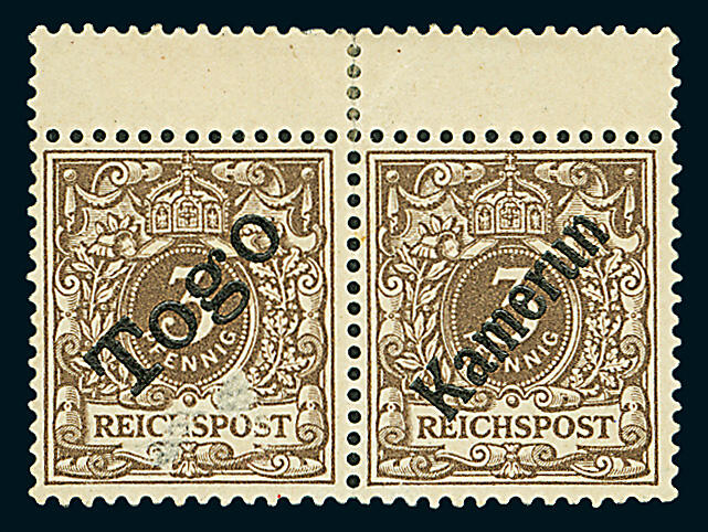 Value number under a crown in a pearls oval 3 pf brown stamp