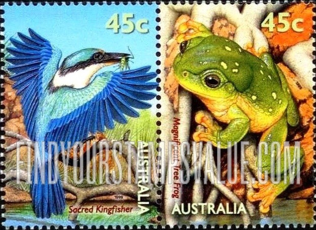 FindYourStampsValue: Pond Fauna: Sacred kingfisher and Magnificent tree frog
