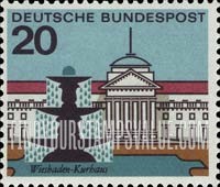 FindYourStampsValue: State Capitals - Fountain and Building, Wiesbaden