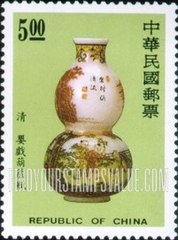 FindYourStampsValue: Glassware Decorated with Enamel - Vases: Double-lobed, with children at play - 故宫玻璃胎画珐琅器 - 花瓶：婴戏葫芦瓶