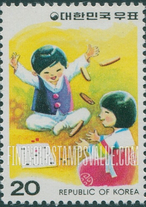FindYourStampsValue: Children Playing Yut - 윷놀이 하는 어린이