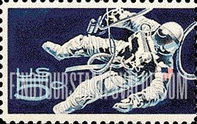 FindYourStampsValue: ACCOMPLISHMENTS IN SPACE - Space-walking astronaut